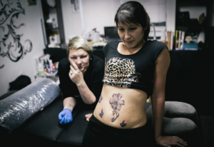 Tatouage, russie, femme battue